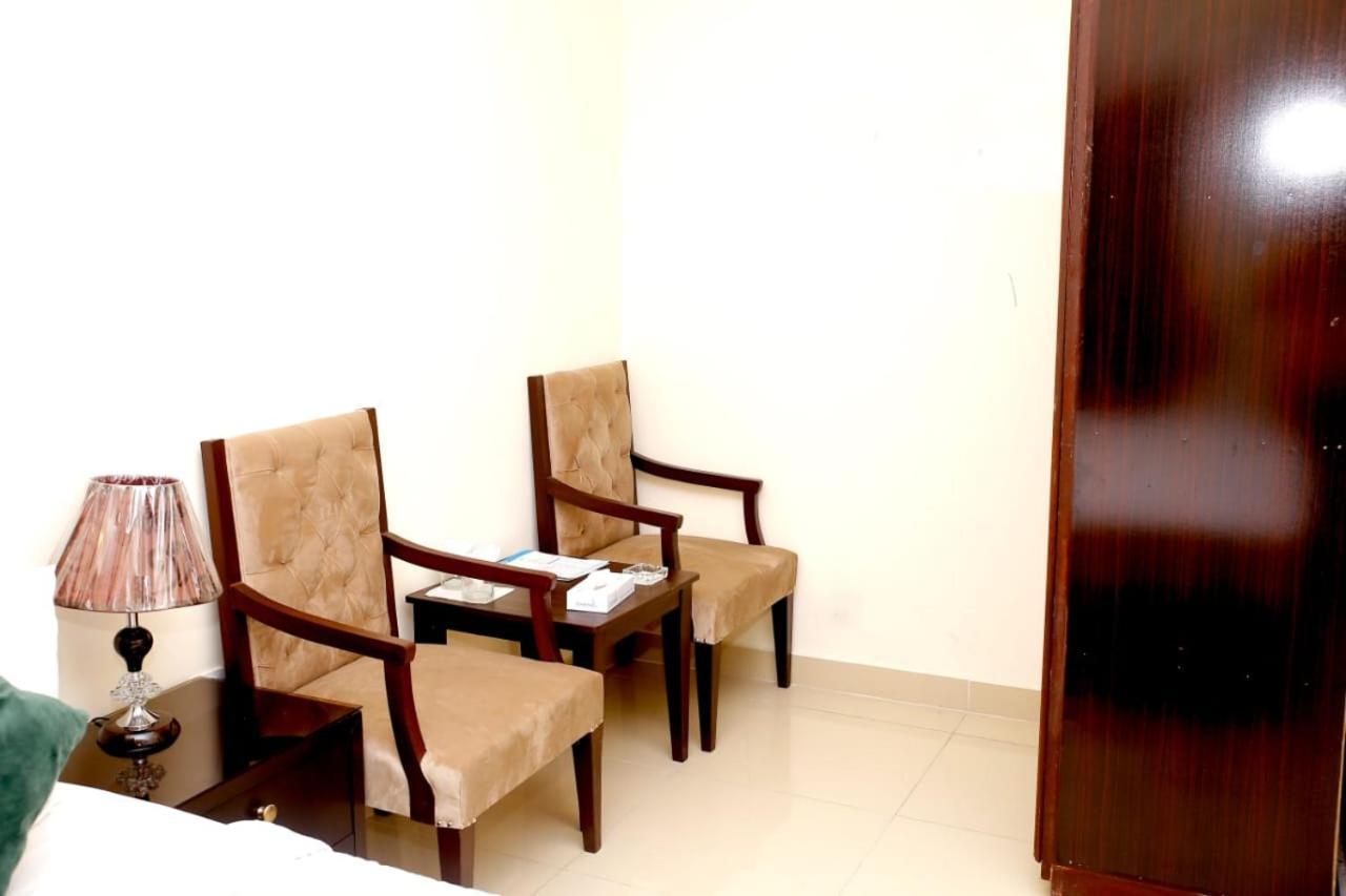 Hotel Noor Plaza Lahor Dış mekan fotoğraf